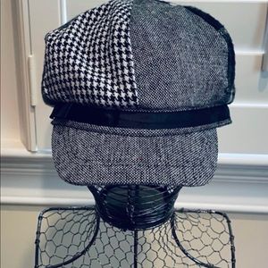 Newsboy Black/White/Gray Hat
